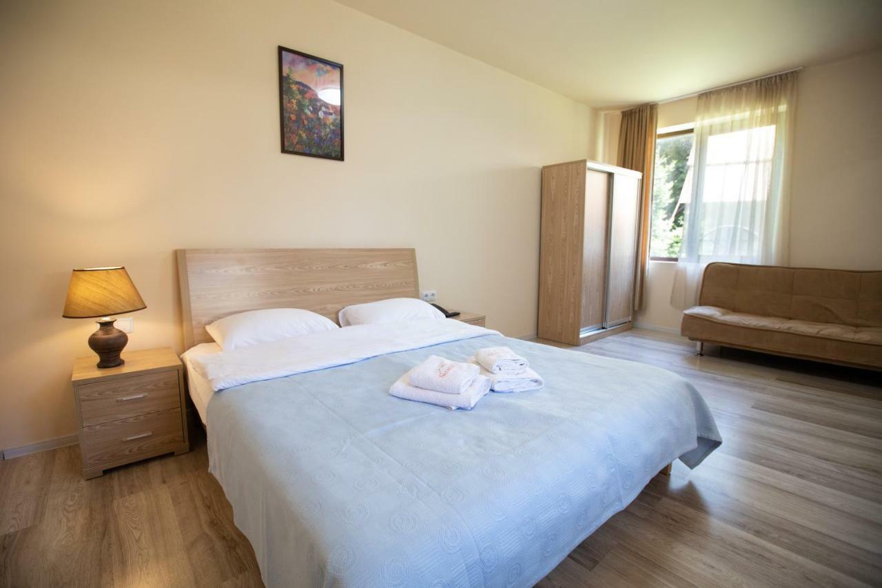 Sunset Shovi Hotel Glola 외부 사진